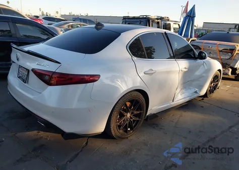 2017 Alfa Romeo Giulia Ti Rwd z USA, uszkodzony, nr VIN ZARFAECN7H7542345